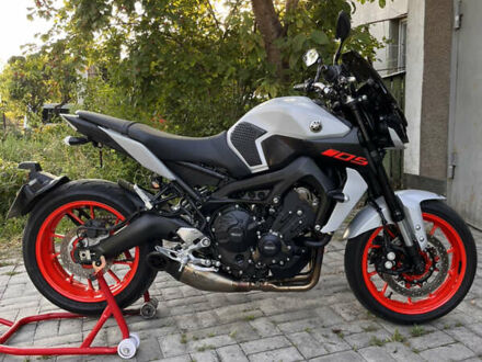 Ямаха MT-09 2020 в Днепре (Днепропетровске) на Automoto.ua Серый Ямаха MT-09, объемом двигателя 0.85 л и пробегом 13 тыс. км за 10300 $, фото 1 на Automoto.ua