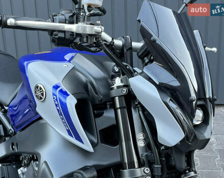 Синий Ямаха MT-09, объемом двигателя 0.85 л и пробегом 8 тыс. км за 11000 $, фото 6 на Automoto.ua