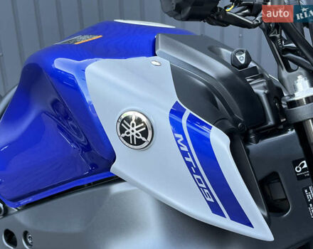 Синий Ямаха MT-09, объемом двигателя 0.85 л и пробегом 8 тыс. км за 11000 $, фото 7 на Automoto.ua