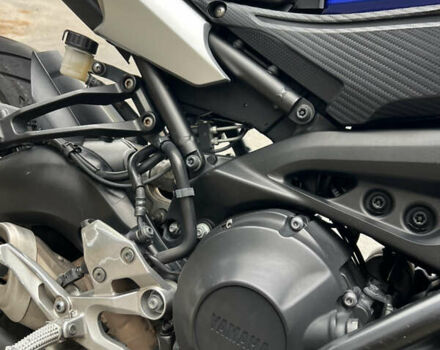 Синий Ямаха MT-09, объемом двигателя 0.85 л и пробегом 46 тыс. км за 7800 $, фото 9 на Automoto.ua