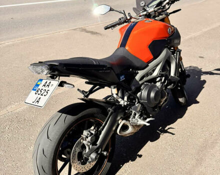 Оранжевый Ямаха MT-09, объемом двигателя 0.9 л и пробегом 29 тыс. км за 8200 $, фото 21 на Automoto.ua