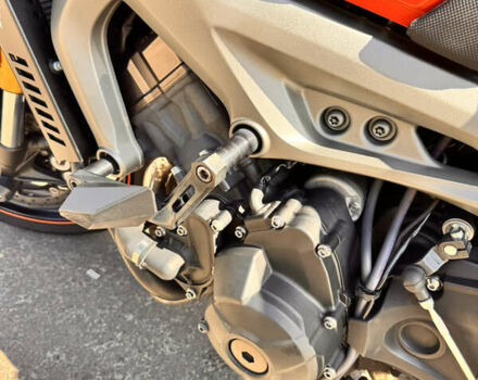 Оранжевый Ямаха MT-09, объемом двигателя 0.9 л и пробегом 29 тыс. км за 8200 $, фото 10 на Automoto.ua