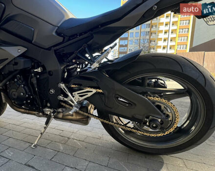 Черный Ямаха MT-10, объемом двигателя 1 л и пробегом 19 тыс. км за 12000 $, фото 4 на Automoto.ua