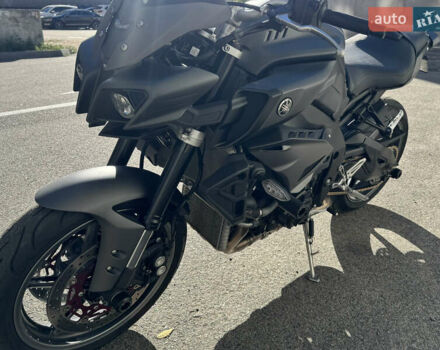 Черный Ямаха MT-10, объемом двигателя 1 л и пробегом 19 тыс. км за 12000 $, фото 7 на Automoto.ua