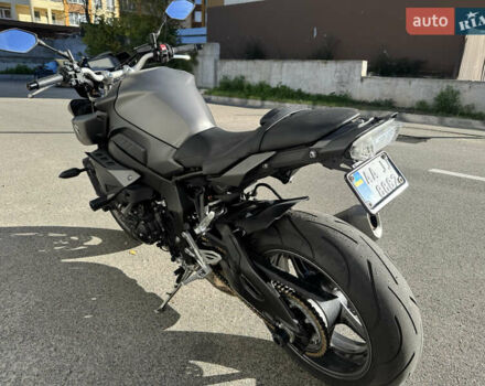 Черный Ямаха MT-10, объемом двигателя 1 л и пробегом 19 тыс. км за 12000 $, фото 8 на Automoto.ua