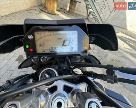 Черный Ямаха MT-10, объемом двигателя 1 л и пробегом 19 тыс. км за 12000 $, фото 6 на Automoto.ua