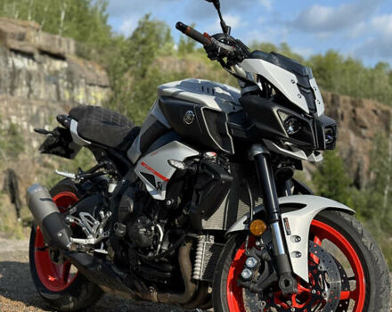Серый Ямаха MT-10, объемом двигателя 1 л и пробегом 5 тыс. км за 12900 $, фото 9 на Automoto.ua