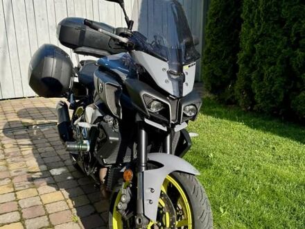 Ямаха MT-10 2016 у Сумах на Automoto.ua Сірий Ямаха MT-10, об'ємом двигуна 1 л та пробігом 46 тис. км за 13500 $, фото 1 на Automoto.ua
