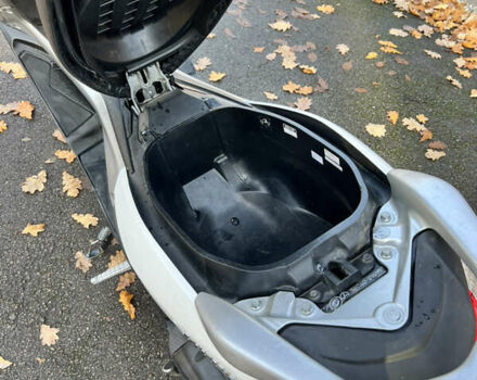 Білий Ямаха NMAX, об'ємом двигуна 0.12 л та пробігом 26 тис. км за 2150 $, фото 11 на Automoto.ua