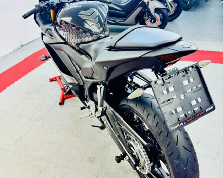 Черный Ямаха R3, объемом двигателя 0.32 л и пробегом 8 тыс. км за 5000 $, фото 4 на Automoto.ua