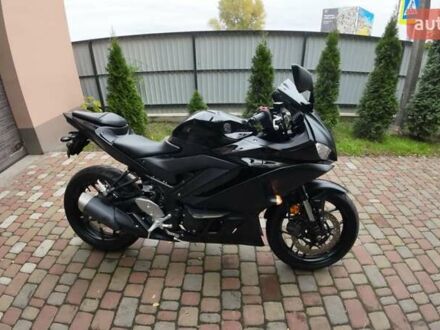 Чорний Ямаха R3, об'ємом двигуна 0.32 л та пробігом 3 тис. км за 5600 $, фото 1 на Automoto.ua