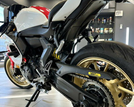 Білий Ямаха R7, об'ємом двигуна 0.69 л та пробігом 5 тис. км за 10999 $, фото 8 на Automoto.ua