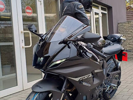Ямаха R7 2024 у Кам'янське (Дніпродзержинськ) на Automoto.ua Чорний Ямаха R7, об'ємом двигуна 0.7 л та пробігом 1 тис. км за 10000 $, фото 1 на Automoto.ua