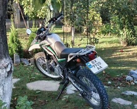 Белый Ямаха Serow 250, объемом двигателя 0 л и пробегом 32 тыс. км за 3500 $, фото 4 на Automoto.ua