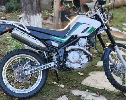 Белый Ямаха Serow 250, объемом двигателя 0 л и пробегом 32 тыс. км за 3500 $, фото 5 на Automoto.ua