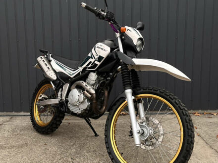Ямаха Serow 250 2012 в Марганце на Automoto.ua Белый Ямаха Serow 250, объемом двигателя 0.25 л и пробегом 38 тыс. км за 4000 $, фото 1 на Automoto.ua