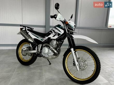 Ямаха Serow 250 2017 в Хмельницком на Automoto.ua Ямаха Serow 250, объемом двигателя 0.25 л и пробегом 1 тыс. км за 4999 $, фото 1 на Automoto.ua