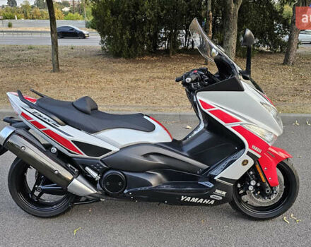 Белый Ямаха T-Max 500, объемом двигателя 0.5 л и пробегом 5 тыс. км за 6200 $, фото 1 на Automoto.ua