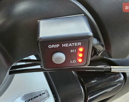 Белый Ямаха T-Max 500, объемом двигателя 0.5 л и пробегом 5 тыс. км за 6200 $, фото 10 на Automoto.ua