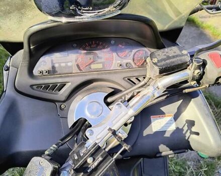 Черный Ямаха T-Max 500, объемом двигателя 0.5 л и пробегом 28 тыс. км за 3000 $, фото 3 на Automoto.ua