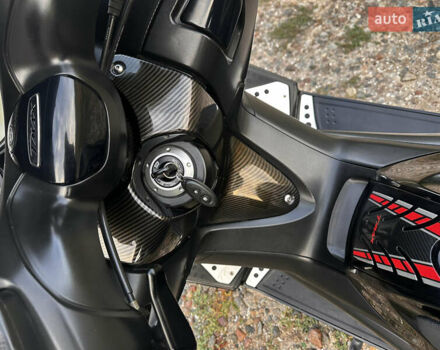 Черный Ямаха T-Max 500, объемом двигателя 0.5 л и пробегом 27 тыс. км за 6300 $, фото 10 на Automoto.ua