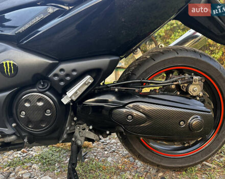 Черный Ямаха T-Max 500, объемом двигателя 0.5 л и пробегом 27 тыс. км за 6300 $, фото 5 на Automoto.ua