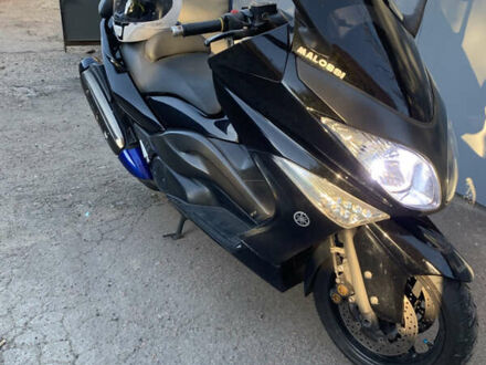 Черный Ямаха T-Max 500, объемом двигателя 0.5 л и пробегом 46 тыс. км за 4800 $, фото 1 на Automoto.ua