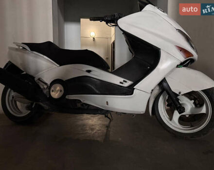 Ямаха T-Max 500, объемом двигателя 0.5 л и пробегом 31 тыс. км за 1100 $, фото 1 на Automoto.ua