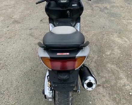 Ямаха T-Max 500, объемом двигателя 0.5 л и пробегом 68 тыс. км за 999 $, фото 6 на Automoto.ua