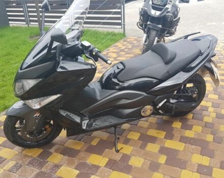Ямаха T-Max 500, объемом двигателя 0.5 л и пробегом 0 тыс. км за 2000 $, фото 6 на Automoto.ua