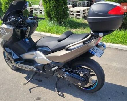 Серый Ямаха T-Max 500, объемом двигателя 0.5 л и пробегом 47 тыс. км за 4800 $, фото 9 на Automoto.ua