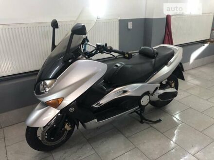 Серый Ямаха T-Max 500, объемом двигателя 0.5 л и пробегом 26 тыс. км за 2900 $, фото 1 на Automoto.ua