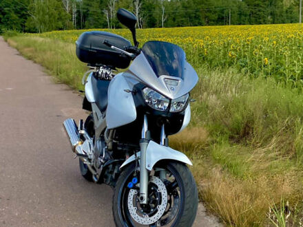 Ямаха TDM 900 2003 у Чернігові на Automoto.ua Білий Ямаха TDM 900, об'ємом двигуна 0.9 л та пробігом 47 тис. км за 4500 $, фото 1 на Automoto.ua