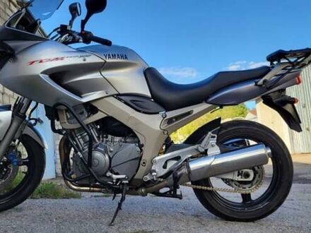Ямаха TDM 900 2002 в Кременчуге на Automoto.ua Серый Ямаха TDM 900, объемом двигателя 0.9 л и пробегом 34 тыс. км за 4700 $, фото 1 на Automoto.ua