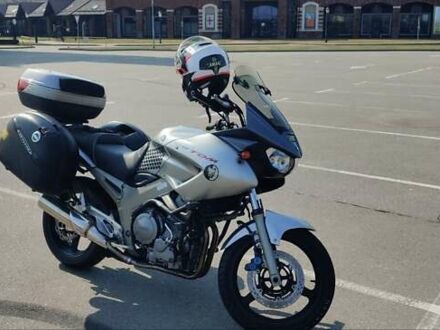 Ямаха TDM 900 2003 у Києві на Automoto.ua Сірий Ямаха TDM 900, об'ємом двигуна 0.9 л та пробігом 65 тис. км за 4100 $, фото 1 на Automoto.ua