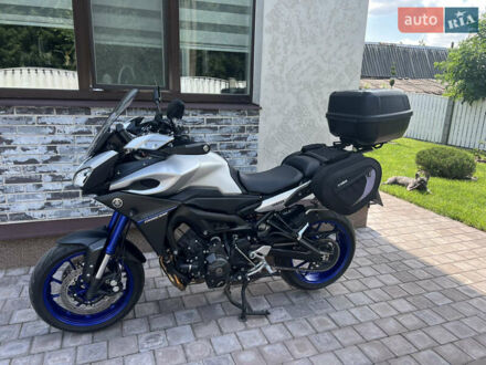 Ямаха Tracer 9 2015 у Первомайском на Automoto.ua Сірий Ямаха Tracer 9, об'ємом двигуна 0.9 л та пробігом 22 тис. км за 9500 $, фото 1 на Automoto.ua