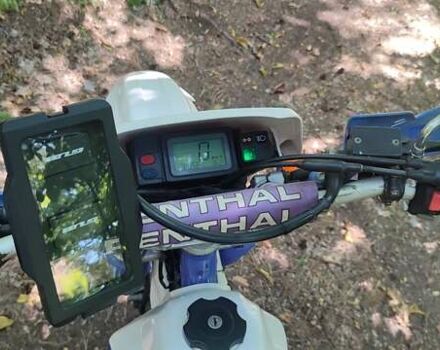 Белый Ямаха TT 250R, объемом двигателя 0 л и пробегом 18 тыс. км за 3500 $, фото 4 на Automoto.ua