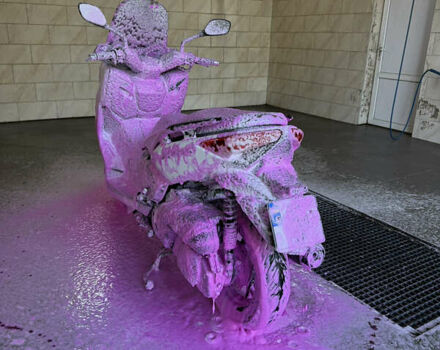 Білий Ямаха X-Max 250, об'ємом двигуна 0.25 л та пробігом 26 тис. км за 4500 $, фото 30 на Automoto.ua