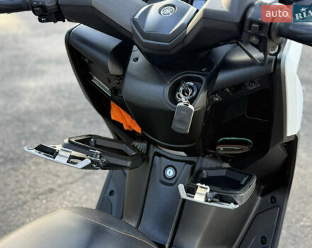 Білий Ямаха X-Max 250, об'ємом двигуна 0.25 л та пробігом 26 тис. км за 4500 $, фото 26 на Automoto.ua