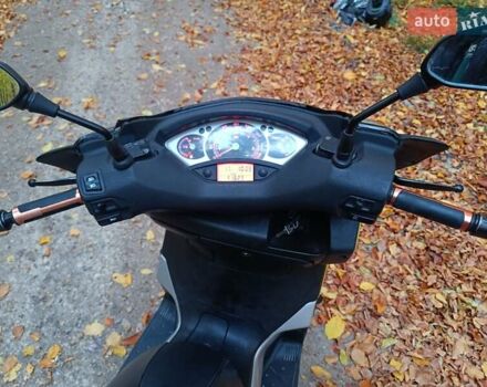 Жовтий Ямаха X-Max 250, об'ємом двигуна 0.25 л та пробігом 61 тис. км за 1850 $, фото 10 на Automoto.ua