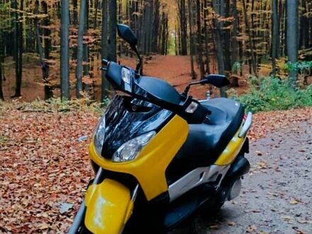 Жовтий Ямаха X-Max 250, об'ємом двигуна 0.25 л та пробігом 61 тис. км за 1850 $, фото 1 на Automoto.ua