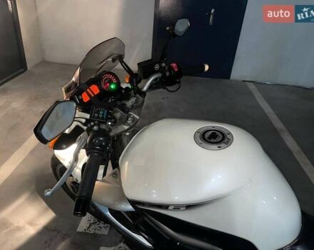 Білий Ямаха XJ6, об'ємом двигуна 0.6 л та пробігом 30 тис. км за 6200 $, фото 6 на Automoto.ua