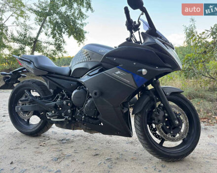 Серый Ямаха XJ6, объемом двигателя 0.6 л и пробегом 34 тыс. км за 5200 $, фото 1 на Automoto.ua