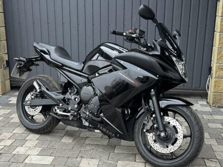 Чорний Ямаха XJ6 Diversion, об'ємом двигуна 0.6 л та пробігом 43 тис. км за 6400 $, фото 1 на Automoto.ua