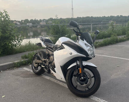 Белый Ямаха XJ 600 Diversion, объемом двигателя 0.6 л и пробегом 10 тыс. км за 5700 $, фото 1 на Automoto.ua