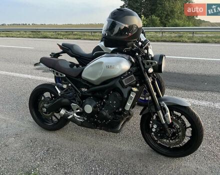 Серый Ямаха XSR, объемом двигателя 0.9 л и пробегом 30 тыс. км за 8500 $, фото 2 на Automoto.ua