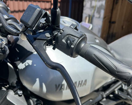 Серый Ямаха XSR, объемом двигателя 0.9 л и пробегом 30 тыс. км за 8500 $, фото 1 на Automoto.ua
