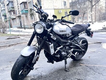 Серый Ямаха XSR, объемом двигателя 0.85 л и пробегом 24 тыс. км за 9000 $, фото 1 на Automoto.ua
