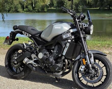 Черный Ямаха XSR 900, объемом двигателя 0.85 л и пробегом 8 тыс. км за 10000 $, фото 7 на Automoto.ua