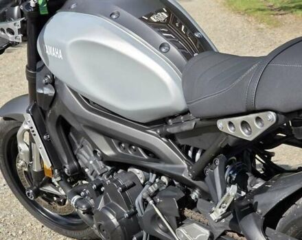 Черный Ямаха XSR 900, объемом двигателя 0.85 л и пробегом 8 тыс. км за 10000 $, фото 3 на Automoto.ua